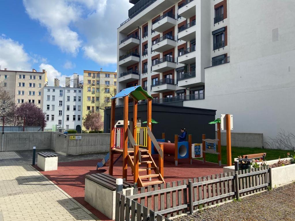 Komfort W Centrum Parking 브로츠와프 외부 사진